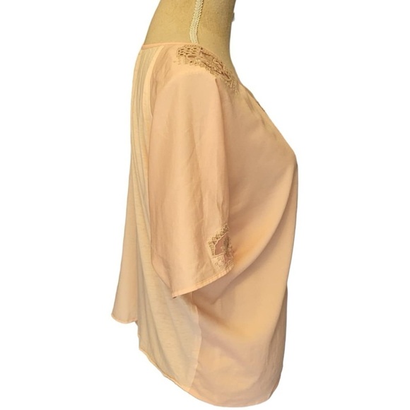 Comme Toi (Anthropologie) Short Sleeve Top with Cut-out Crochet Details in Peach - Picture 7 of 12